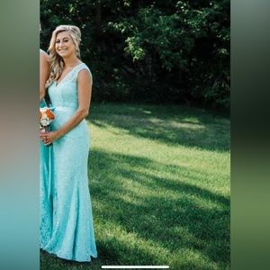 Formal bridesmaids/graduation dress. Size 6. Lace.